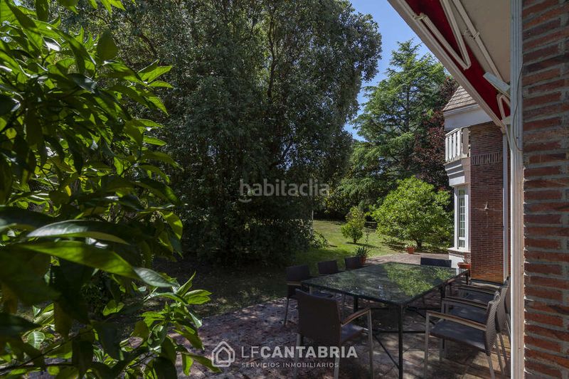 Foto aa51eb3c-b520-455d-9e0b-06b40cd67313. Casa amb calefacció aparcament piscina a Marina de Cudeyo