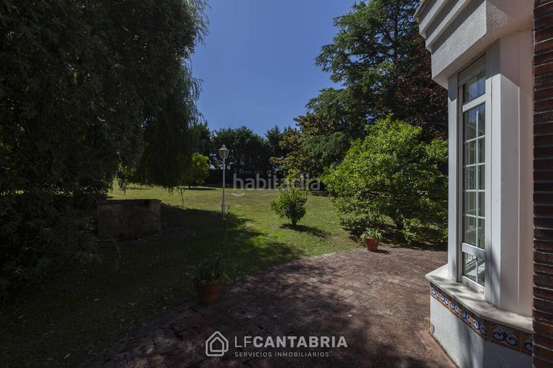Foto afcd2ac8-893b-4d4a-b433-ce7452256e22. Casa amb calefacció aparcament piscina a Marina de Cudeyo