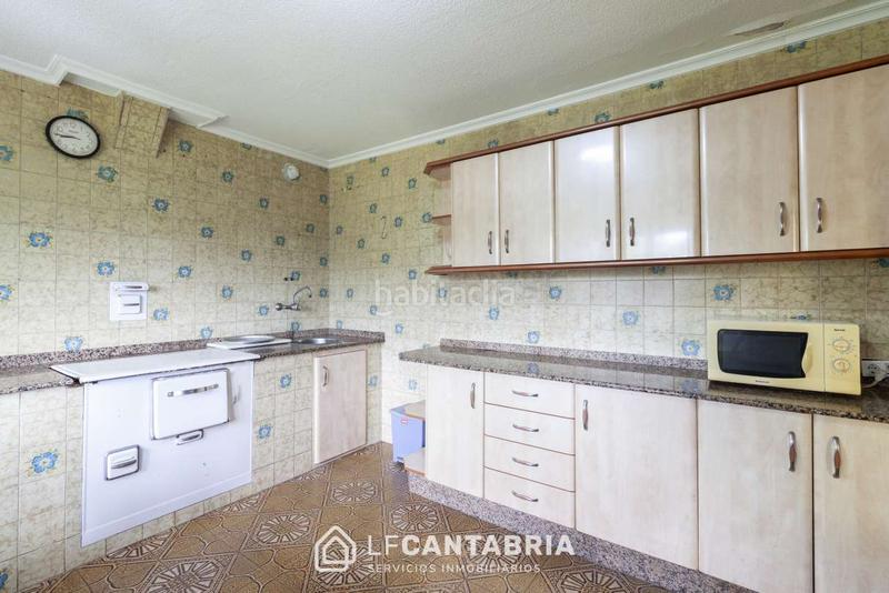 Foto 2d25ceb6-3474-4d41-b51a-11fa18f879ed. House with heating parking in Ribamontán al Monte