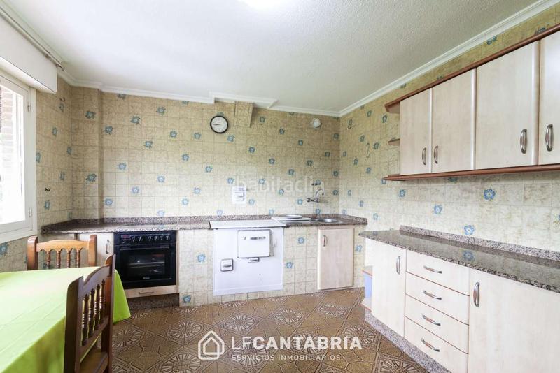 Foto 5665bb81-e2fe-4e6c-9413-c10b5fcf800f. House with heating parking in Ribamontán al Monte