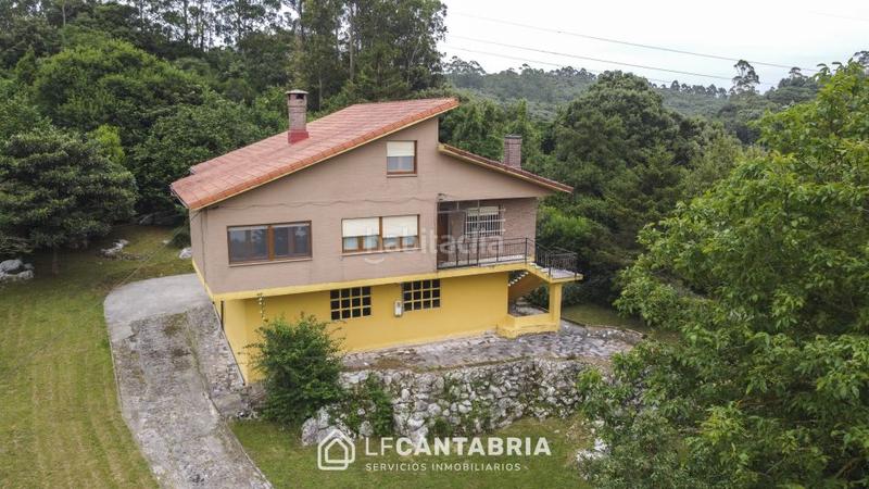 Foto a164b357-3612-4a82-a79d-869014db7133. Casa amb calefacció a Escobedo Camargo