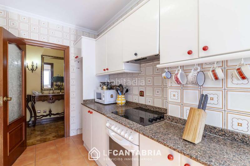 Foto d3a0987f-f45d-400f-969d-e7eaf3661c1a. Pis amb calefacció a Inmobiliaria - Barreda Torrelavega