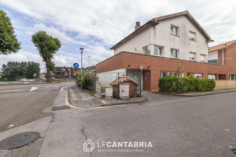 Foto f0945b59-45cf-4405-8027-2d3b9452951b. Casa con riscaldamento parcheggio in Mortera Piélagos