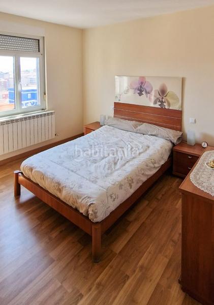 Foto f10664c0-1338-4c86-83e3-a3a372589861. Piso tu nuevo hogar con vistas al mar te espera! en Santander