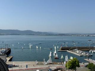 Alquiler Piso en Puerto Chico. Vistas a la bahía de santander y al puntal.
