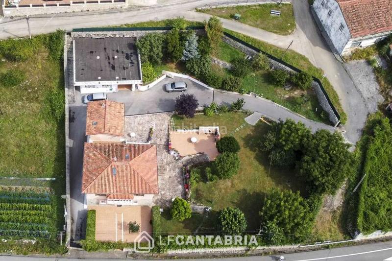 Foto 4ab9e25b-9a2d-405a-827b-5590f937ab3b. Casa amb calefacció aparcament a Ruiloba