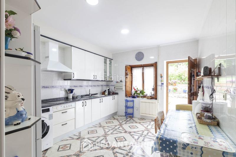 Foto 4c837872-c0ae-4baf-b11a-7413adac2409. Casa amb calefacció aparcament a Ruiloba