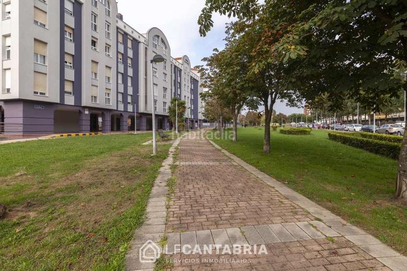 Foto e5c39ee0-660f-48bf-9e90-cb7b2715f3a3. Dúplex  en el alisal con garaje y trastero en Santander
