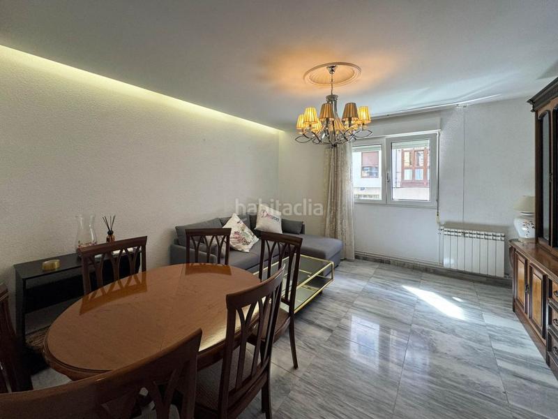 Foto 2d97bdbe-a9c7-42e7-903f-d38f54355291. Rent flat with heating in Centro - Ayuntamiento Santander