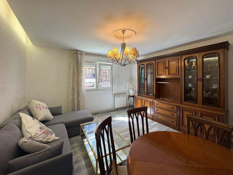 Foto 6aca40a3-627a-49da-8499-edb9c4291fa9. Rent flat with heating in Centro - Ayuntamiento Santander