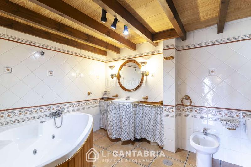 Foto 1b5b278c-6bc4-4d9e-b6c1-783b25f405c0. Casa  montañesa en el pueblo en Miera