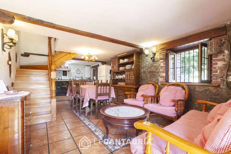 Foto 1be6f0ce-f060-4b9f-bcaa-92ee8146e88e. Casa  montañesa en el pueblo en Miera