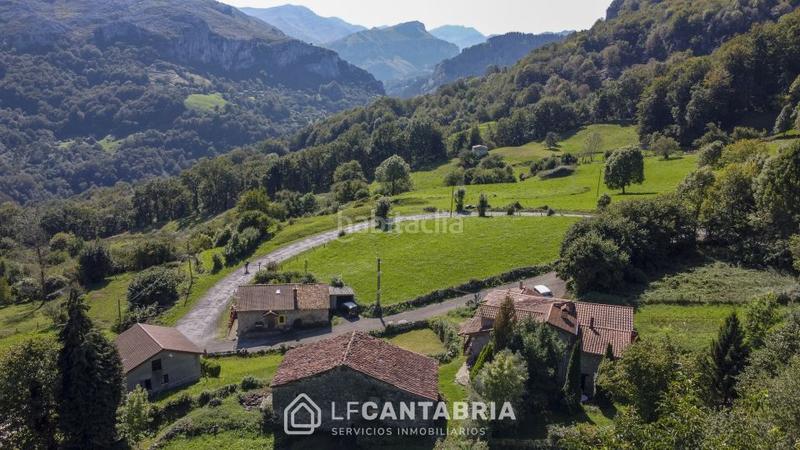 Foto 22ad9419-9b15-4b1b-9a19-492e89adaf76. Casa  montañesa en el pueblo en Miera