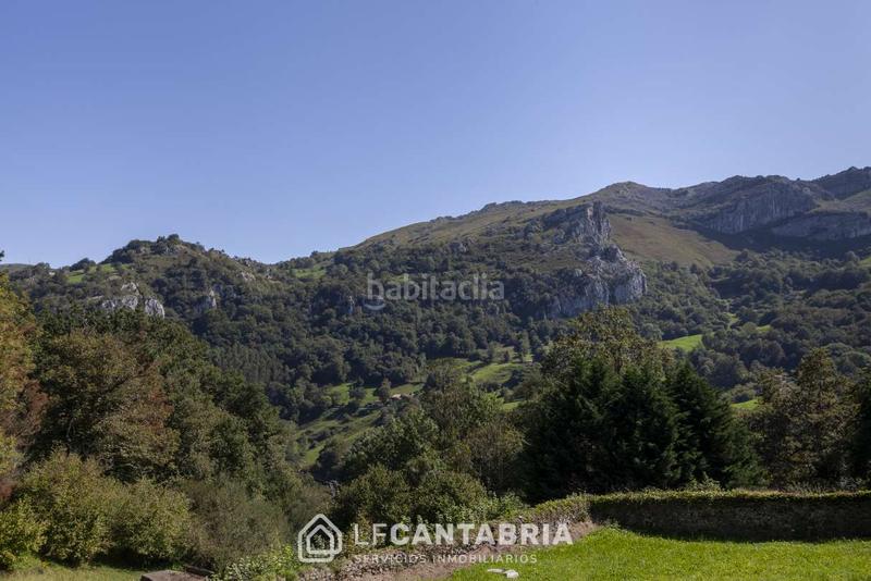 Foto 5801f581-0d61-47cb-b7b6-40ecdf40d791. Casa  montañesa en el pueblo en Miera