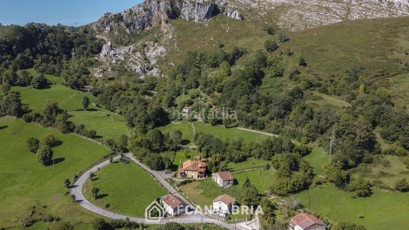 Foto 641d01d3-0383-4e64-850c-5b2315059faf. Casa  montañesa en el pueblo en Miera