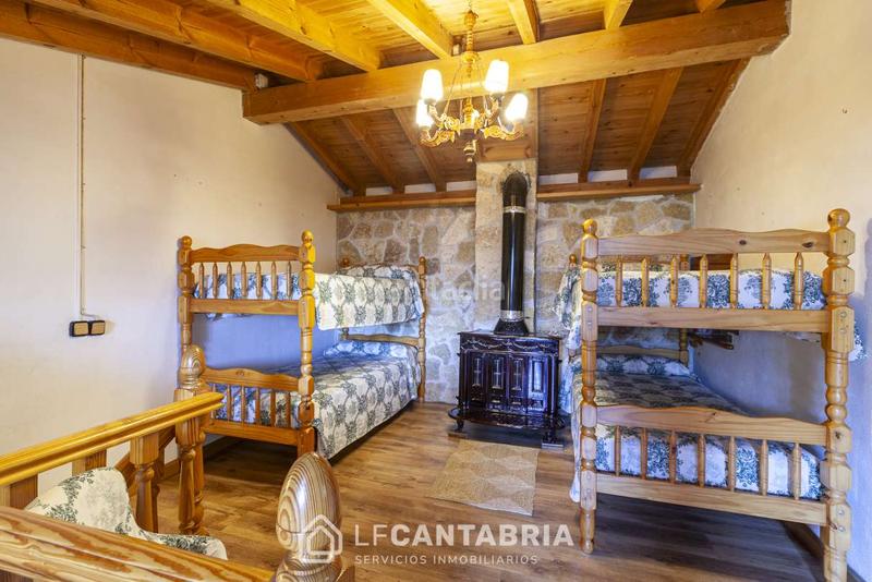 Foto 8b978b5e-3286-490c-9c70-e05c0da343eb. Casa  montañesa en el pueblo en Miera