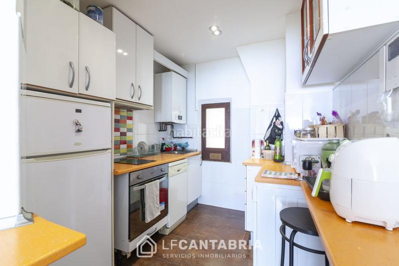 Foto 37b7b144-ef8f-4d2f-88bb-1da707ba7d6c. Appartement avec chauffage dans Los Castros Santander
