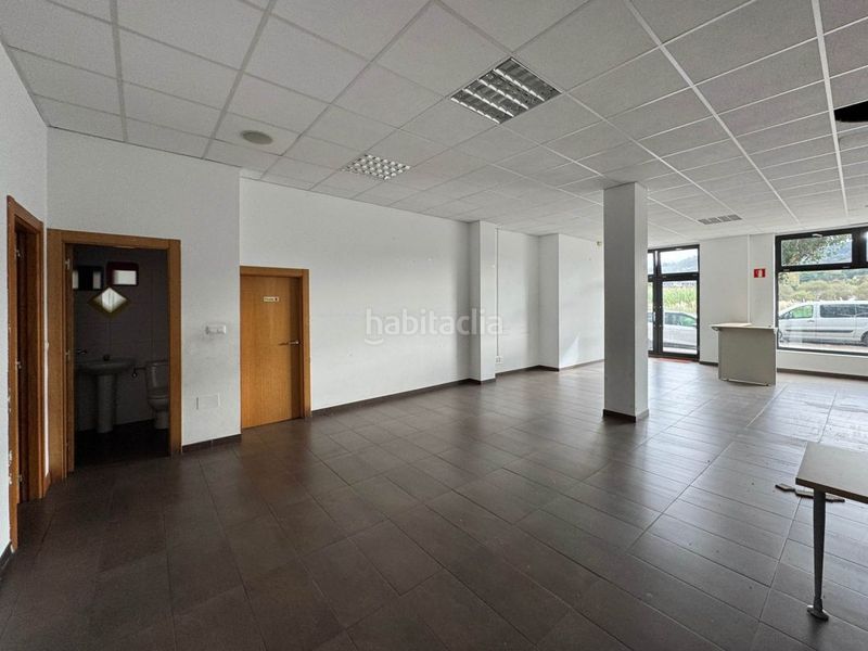 Foto 88d59a39-4d01-4e1b-9c68-d0d8eb4b4711. Lloguer local comercial a Colindres