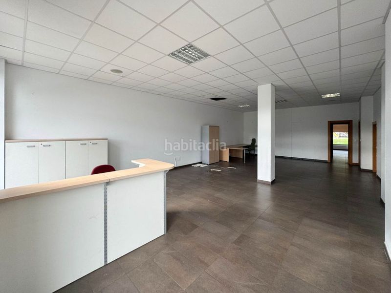 Foto e16fd3ea-5500-4528-bf13-47c640a6696f. Lloguer local comercial a Colindres