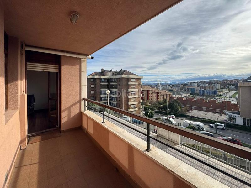 Foto 4e034fa5-556e-499d-89d6-d27da01989c0. Rent flat with heating parking pool in Valdenoja Santander