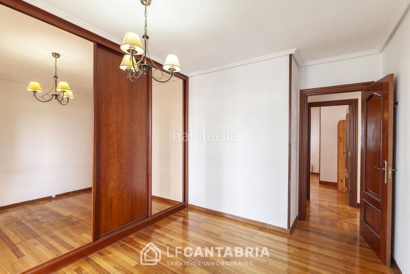 Foto 9c70de8e-3da1-461b-8fb0-f59f179a4222. Piso vivienda con garaje en Alisal - San Román Santander