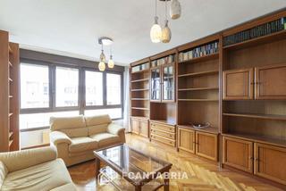Piso  Cardenal herrera oria. Vivienda con garaje en santander