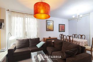 Pis  Calle ría cubas. Vivienda en somo