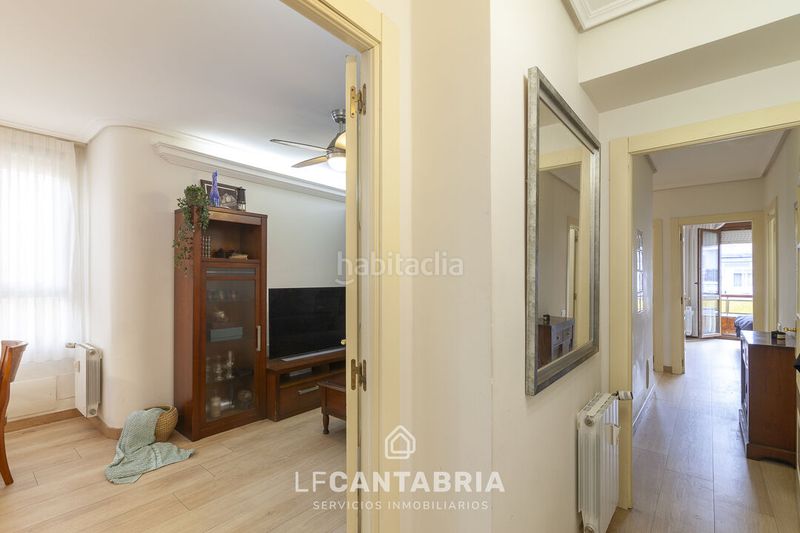 Foto d6ffa936-41cb-44b7-aa38-24f5ded3b8bf. Pis amb calefacció aparcament a Cuatro Caminos Santander