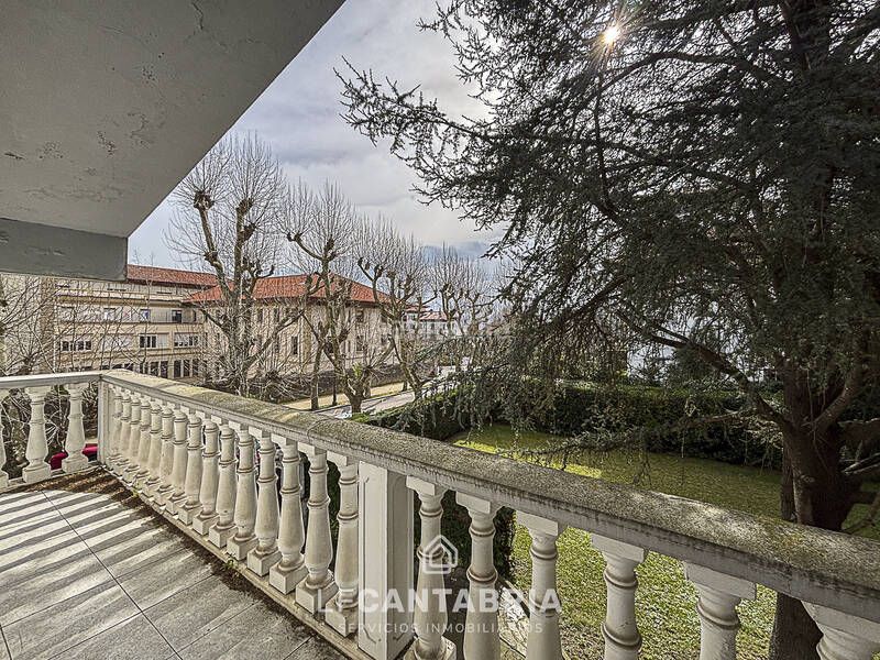 Foto 5c937c0d-e871-4c28-beca-77f6898e8fa4. Casa amb calefacció a El Sardinero Santander