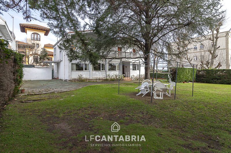 Foto af5554c5-888b-4b12-9e94-7a5cfb59249b. Casa amb calefacció a El Sardinero Santander