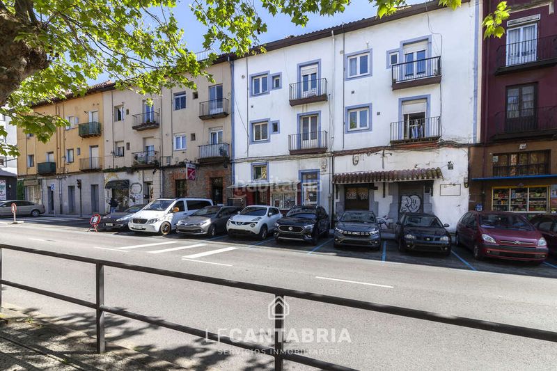 Foto 22f8015f-bce6-42d4-90e6-91af3731ae8e. Pis amb calefacció a Numancia - San Fernando Santander