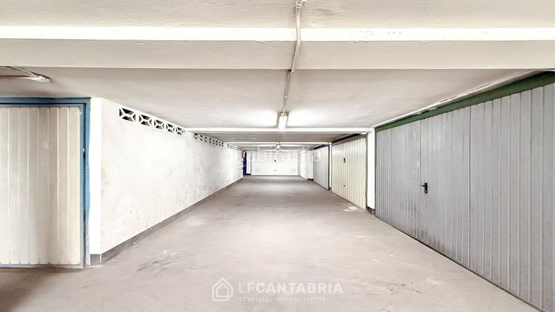 Foto 0c7c8001-dcc2-4dc8-9473-0a0c501870f6. Aparcament cotxe a Astillero (El)