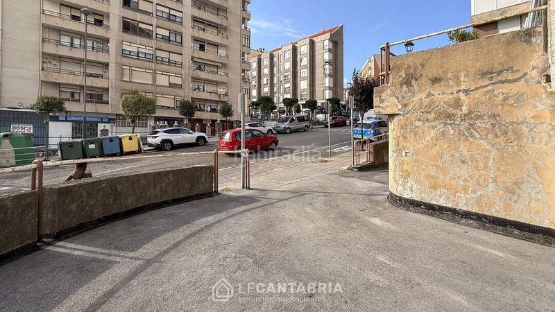 Foto c25b5bbb-3841-435a-9107-c8755b3d78cd. Aparcament cotxe a Astillero (El)