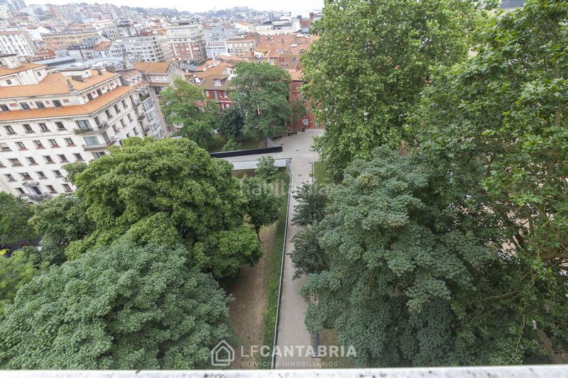 Foto 4c210559-5955-4dff-a29d-8894c17651f8. Flat with heating in Centro - Ayuntamiento Santander