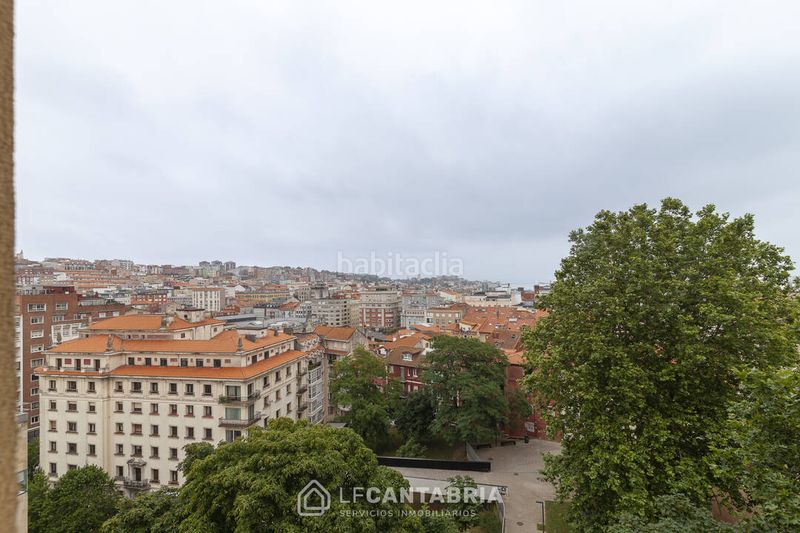 Foto b9330ab1-fe37-4110-a5e5-5b8b932e2825. Flat with heating in Centro - Ayuntamiento Santander