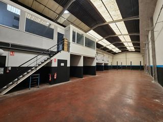 Lloguer Nau industrial a Maliaño. Nave de 500m para taller mecánico licencia incluida
