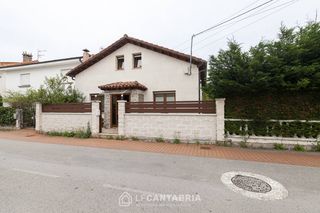 Casa a schiera in Puente Viesgo. Casa con jardín en vargas