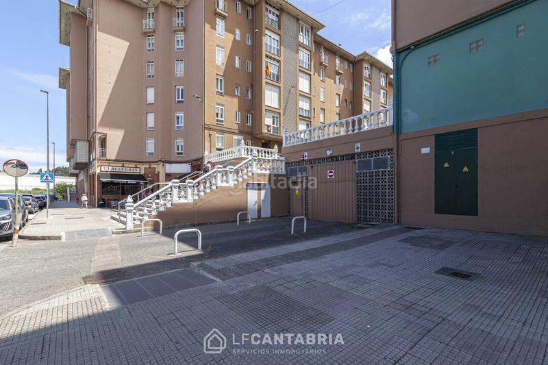 Foto 9e24c1e9-9e2d-4c2d-a0eb-4d7256d541b4. Pis amb calefacció aparcament piscina a Peñacastillo - Nueva Montaña Santander