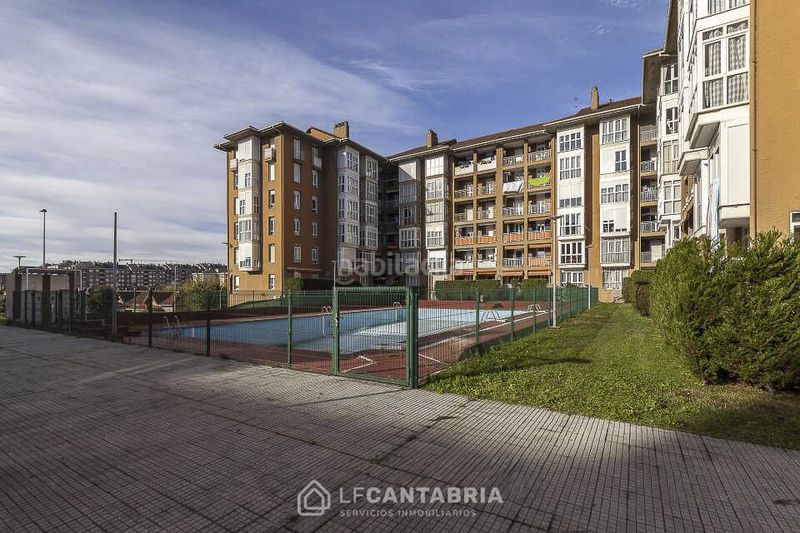 Foto e92ca20d-6cdc-4719-b5bf-b05f265325fb. Pis amb calefacció aparcament piscina a Peñacastillo - Nueva Montaña Santander