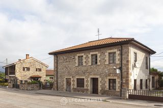 Casa  Barrio la quintana. Conjunto residencial en somahoz