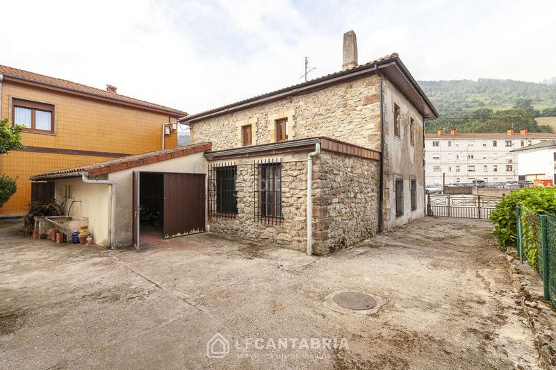 Foto 4846a041-f6d9-41f4-9f08-e3096f439dad. Casa a Corrales de Buelna (Los)