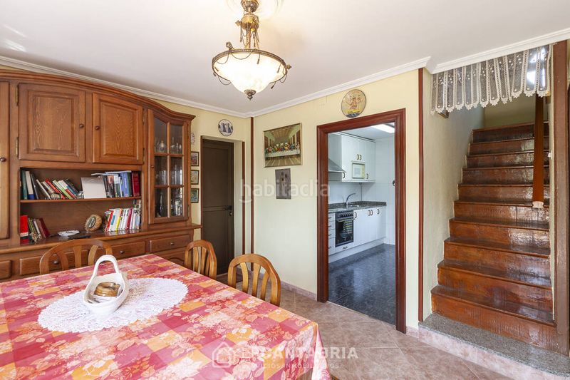 Foto 71b25b81-a68a-481a-8527-14483ebabf9e. Casa amb calefacció a Bárcena de Cicero