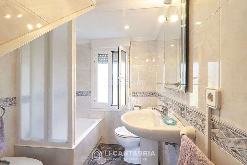 Foto 7584414f-d773-4d30-880f-483f323140e8. Casa amb calefacció a Bárcena de Cicero