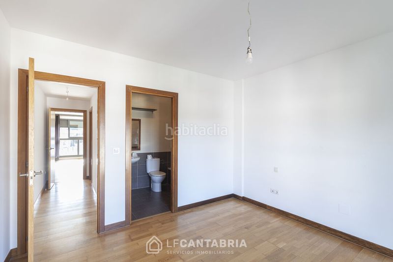 Foto 002e92ea-dece-471d-8692-1592be8383c8. Pis amb calefacció aparcament a Mogro Miengo