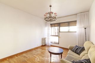 Pis  Calle islas baleares. Vivienda cerca de cuatro caminos