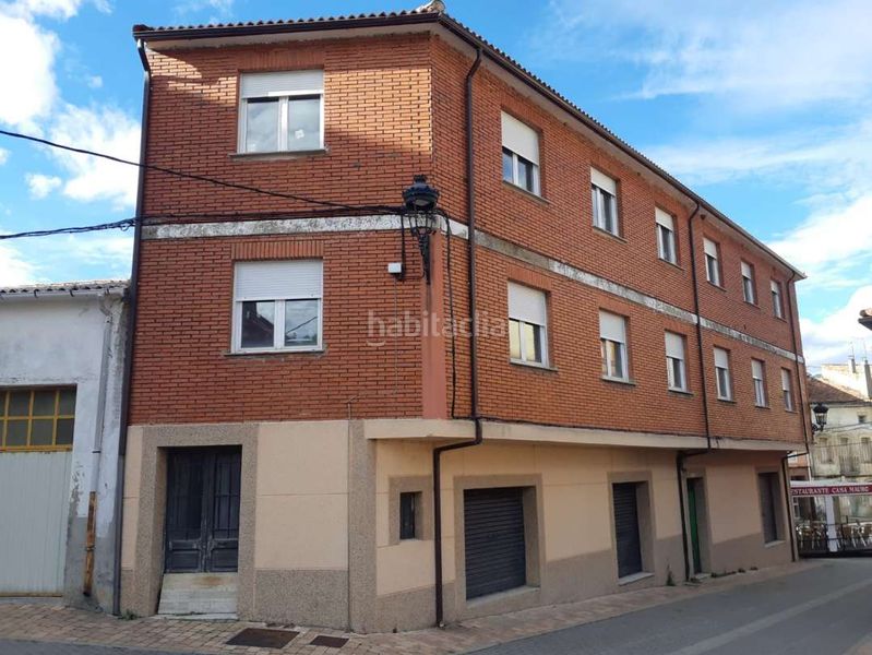 Foto 91c5ea75-d7a3-49af-ac96-f7d93c4c6832. Edifici a Velilla del Río Carrión