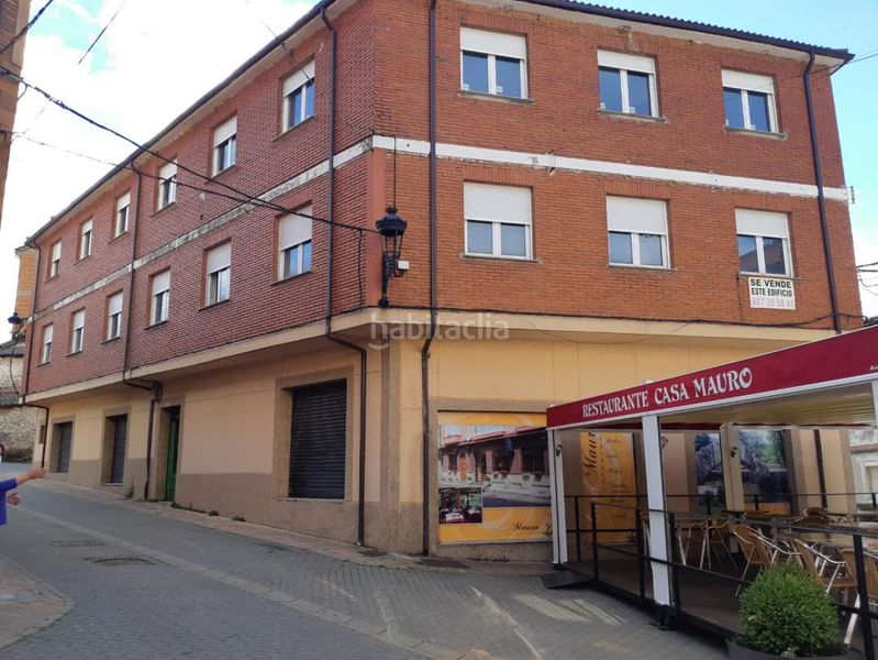 Foto c0cd87da-501e-480c-b346-2d9d6abf10d1. Edifici a Velilla del Río Carrión