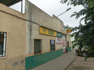 Local Comercial a Avenida de la estación 74. Local anteriormente taller autos