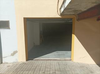 Local Comercial a Avenida de la estación 12. Local comercial , 300 m2, totalmente reformado, luz, agua