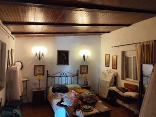 Finca rústica en Carretera badajoz granada 12. Parcela rustica,con 3 viviendas, piscina con depuradora, luz, ag
